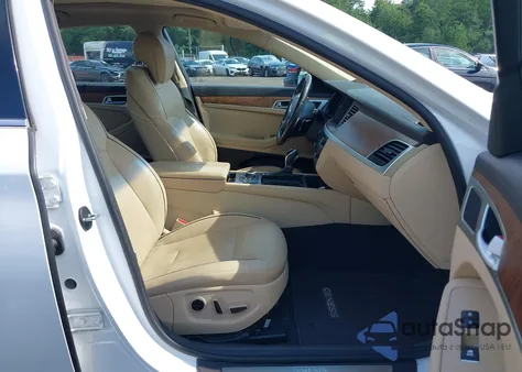 2016 Hyundai Genesis 3.8 z USA, uszkodzony, nr VIN KMHGN4JE4GU113711